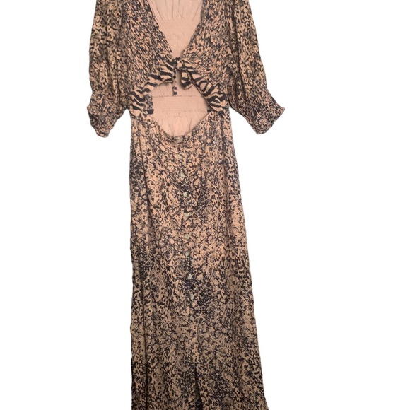 FREE PEOPLE PRINTED STRING OF HEARTS SMOCKED V-NECK BUTTON DOWN M… - Picture 7 of 8